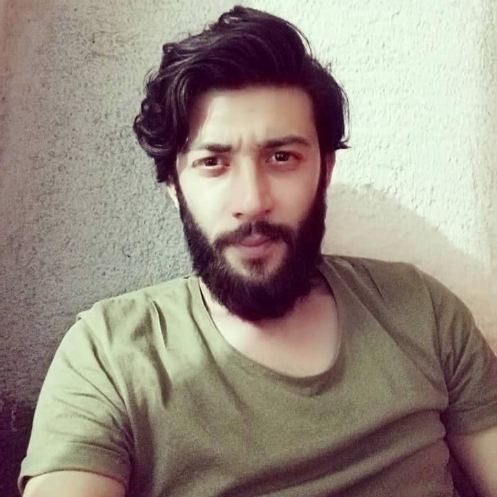 Hatay İl Emniyet Müdürlüğünde görevli Konya Karapınarlı hemşehrimiz Komiser Yardımcısı İsmet Burak Güç ile eşi Müge Kuruoğlu Güç deprem de hayatlarını kaybetti. Ruhları şad olsun. #deprem #Hatay