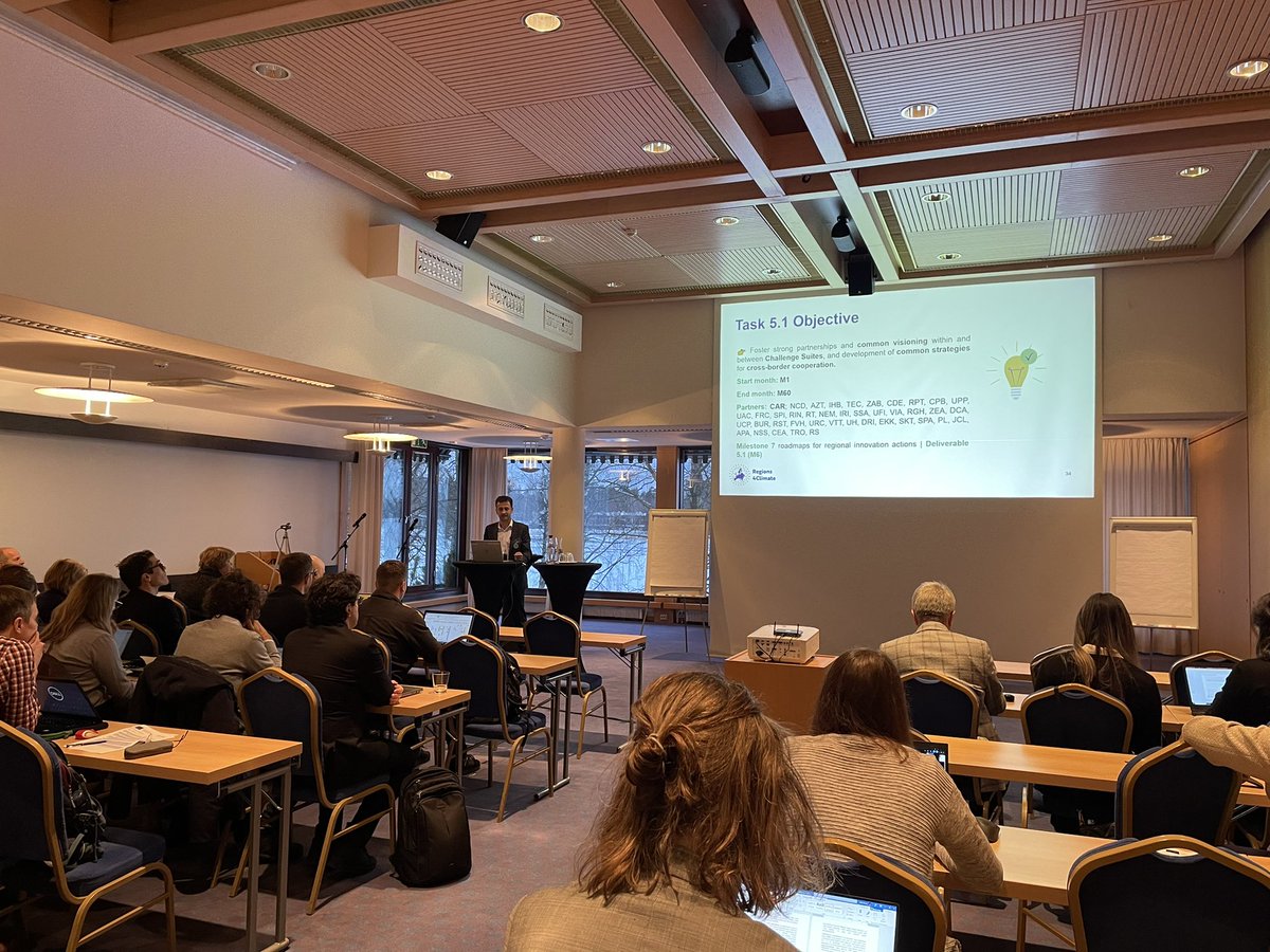 Second day of KOM @Regions4Climate <a href="/VTTFinland/">VTT</a> our colleague <a href="/JFermoso_Cartif/">Jose Fermoso</a> <a href="/CARTIFCT/">CARTIF</a> is presenting Task 5.1 - WP5 activities👏🏻👏🏻👏🏻👏🏻