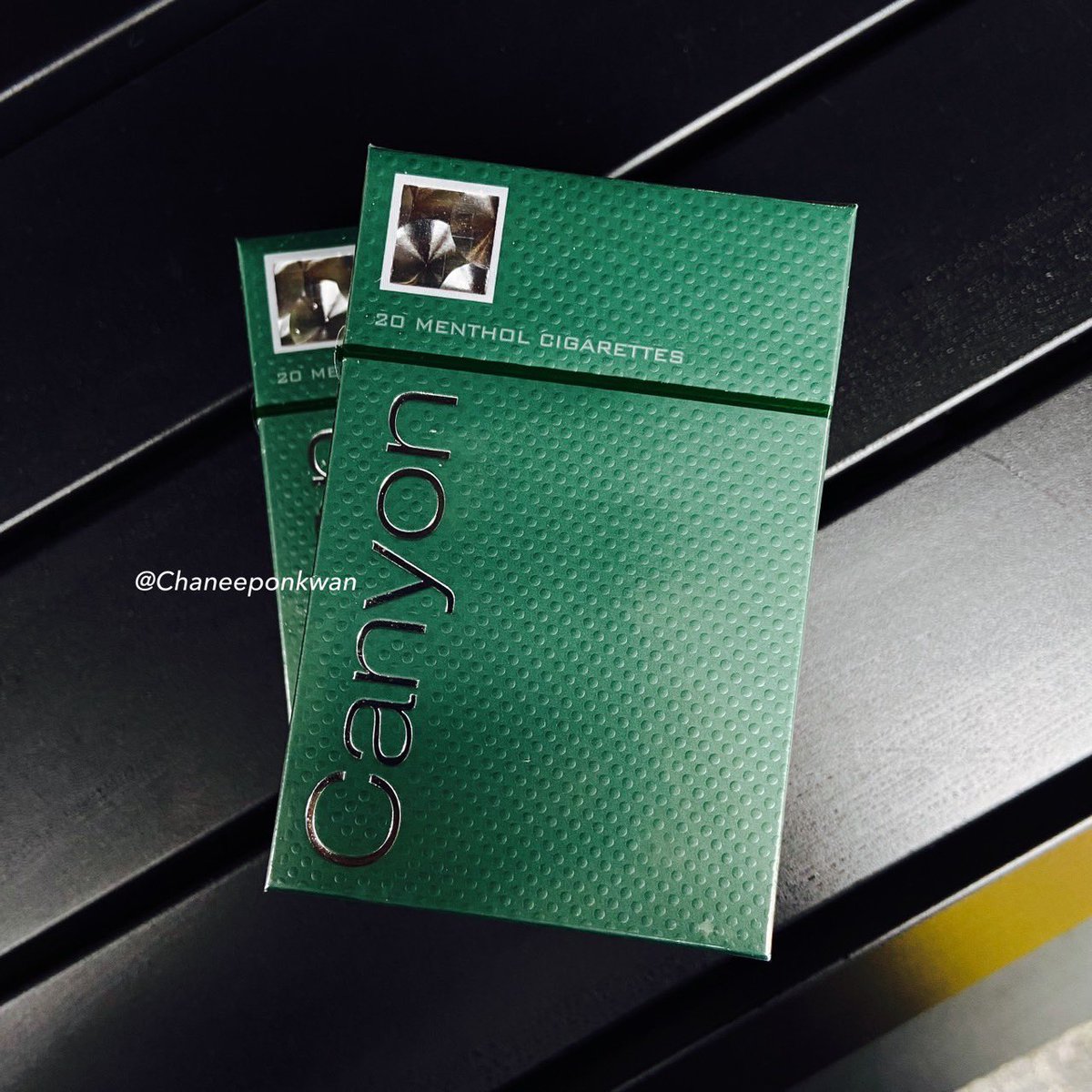 Chaneeponkwan's tweet photo. • CANYON Menthol 🪴

 📍บุหรี่สายเย็นเมนทอลคลาสสิค ที่ผลิตออกมาได้ดูแพงมาก✨ใช้ใบยาเกรดพรีเมี่ยมในการผลิต รสชาตินุ่มบวกกับเย็นกำลังดี ไม่แสบคอ ให้ฟีลเย็นลึกถึงต้นคอไปเลย สายเย็นต้องจัด อย่าให้พลาดเลยค่า 🪴❄️

📍Price: 55 ฿ / Carton 390 ฿ 

#บุหรี่นอก #บุหรี่ต่างประเทศ #บุหรี่ https://t.co/AHY6cKynU9