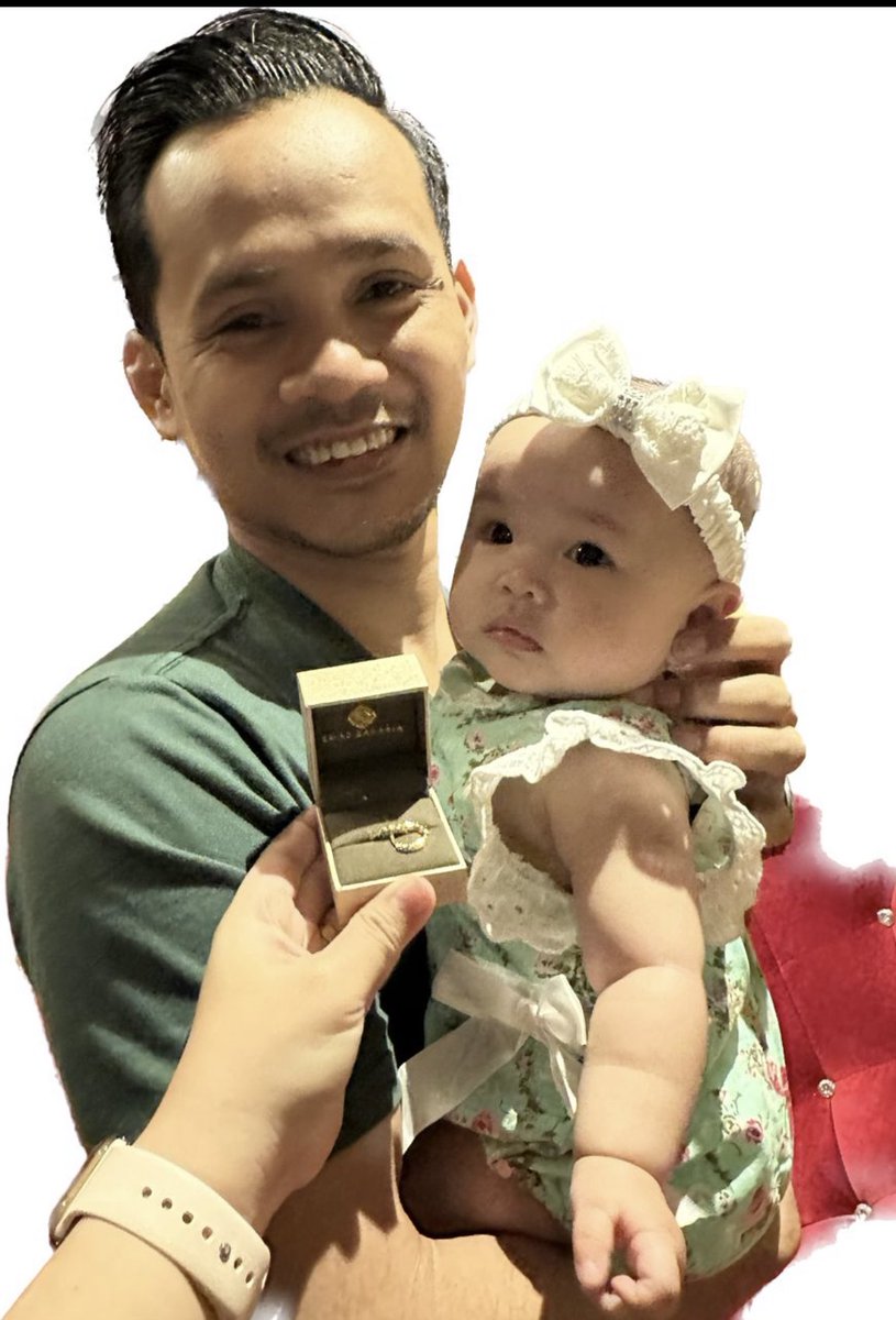 redarmyra's tweet photo. Paling berharga Hadiah pada umur 31 tahun.. kyra inara https://t.co/IDSyPLfHMP