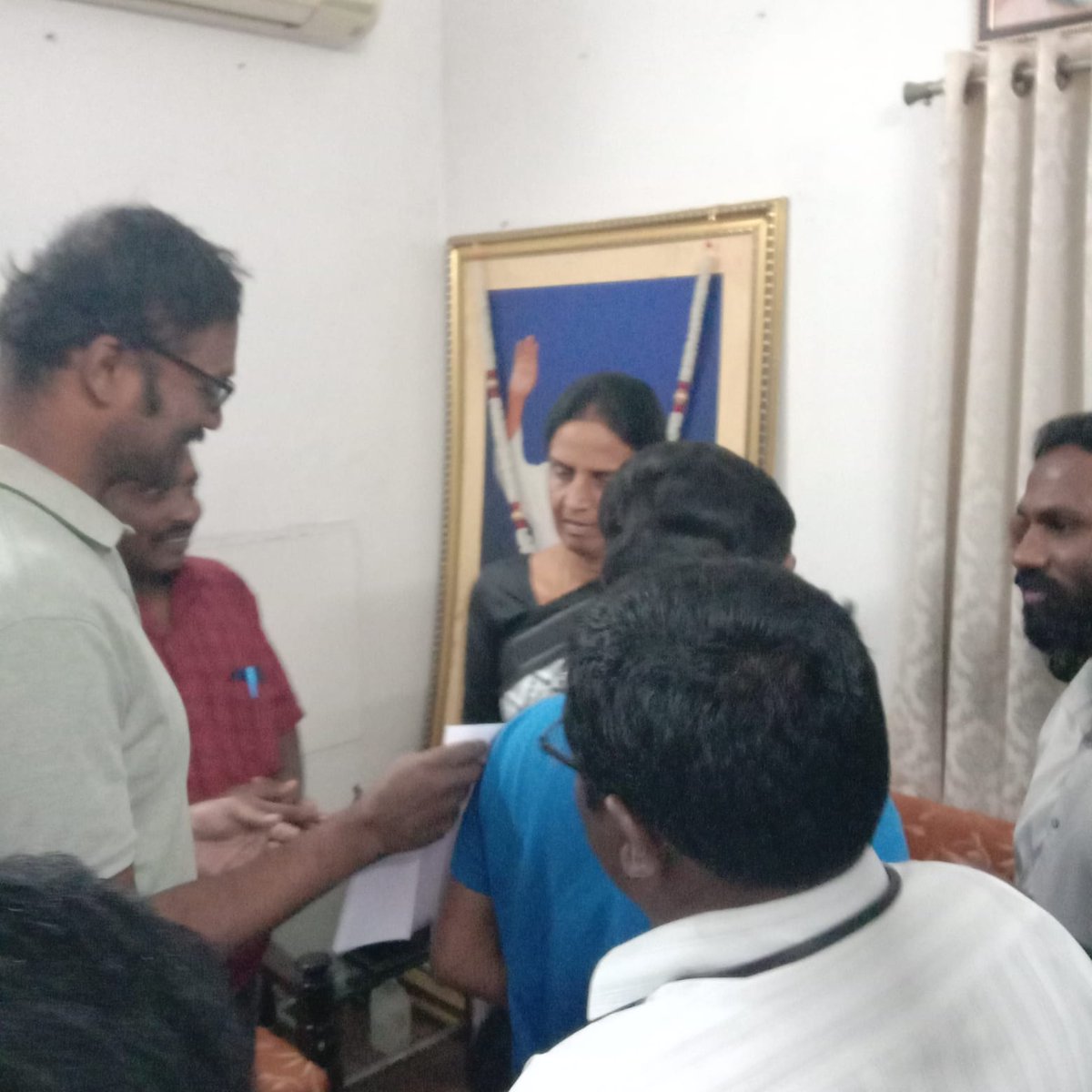 Ramesh20081's tweet photo. @venkatr96067983 @KTRBRS @TelanganaCMO @SabithaindraTRS @KTRBRS @KTR_News @KTRoffice @ktr @TSwithKCR @TelanganaCS  please solve #2008DSC isdue https://t.co/IuntFz6ixU