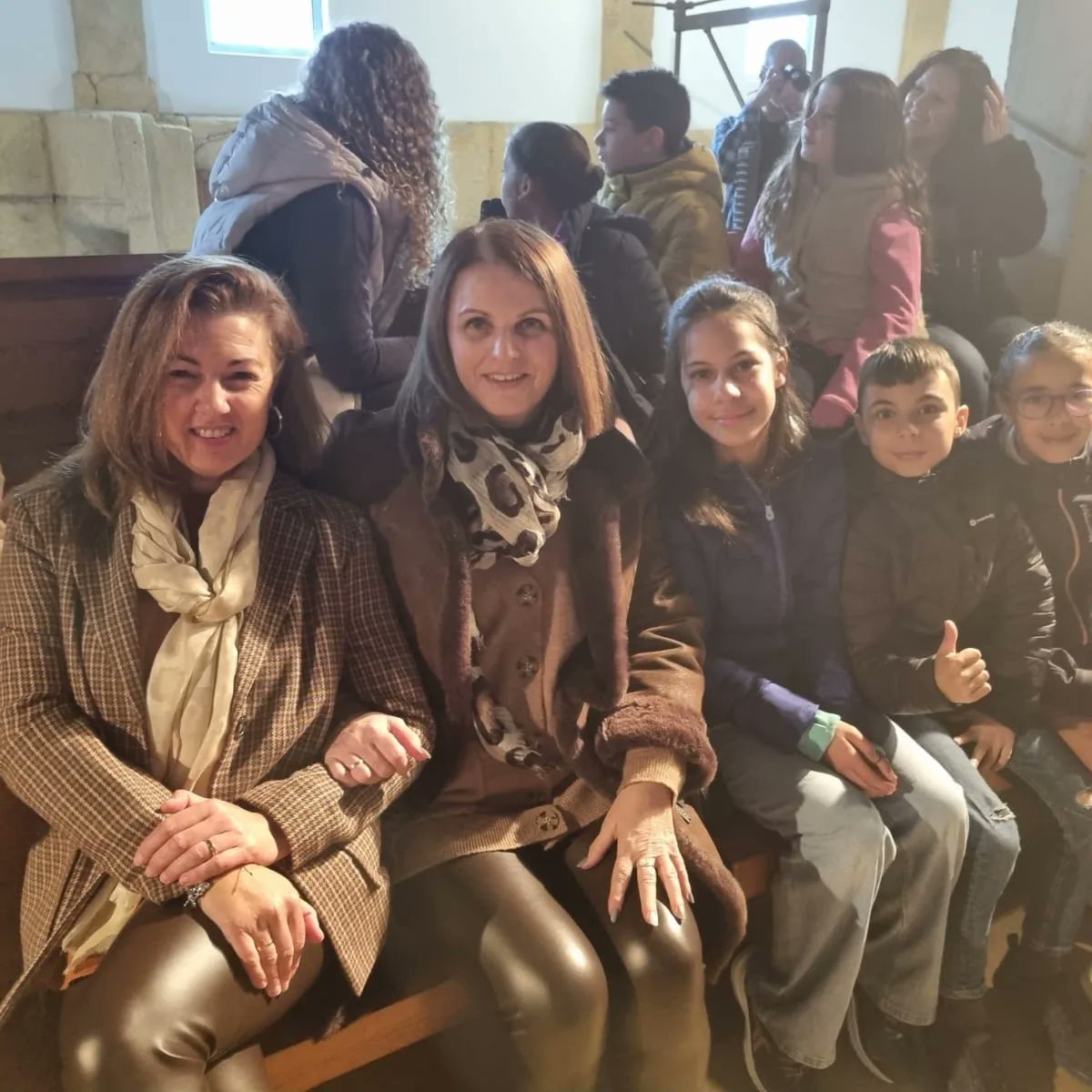 MorenoCeip's tweet photo. Ayer, fue un día muy emocionante. Una representación del colegio fue a recoger el premio de 100 euros otorgado en la campaña Pequerecicladores de Ecovidrio gracias al vídeo realizado por los alumnos de sexto de primaria. 
#muchomásqueuncole
#muchomásqueunbarrio https://t.co/iBiWS8zb2v