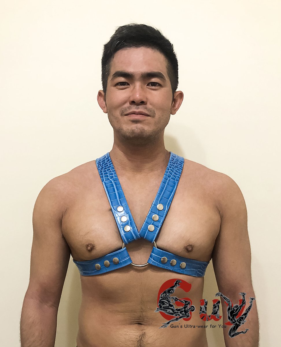 gunsguyleather's tweet photo. 加倍不甘願的
被我抓來試皮革 https://t.co/vd0xkI9GAK