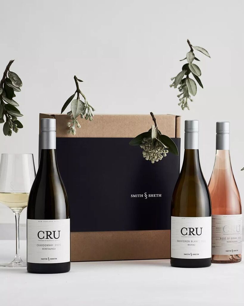 💓 Valentines ~ Galentines ~ Palentines💓 
However you're celebrating we've got you sorted with beautiful wines to gift and share 🥂 
Peruse our gift guide in just a few clicks 👉 link in bio

#smithandshethcru #smithandshethwine #valentinesday instagr.am/p/CoWdz90LaY4/
