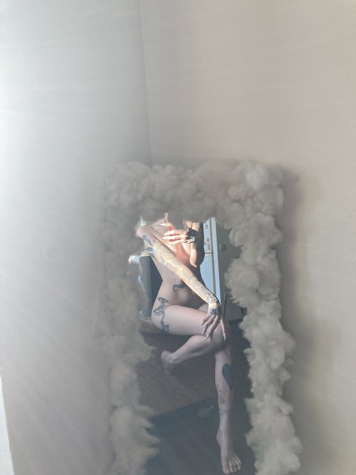 Мне срочно нужны новые мемы! https://t.co/gDdNL0MNgk<a href="/tag/%D0%BD%D1%8E%D0%B4%D1%81%D0%BE%D1%87%D0%B5%D1%82%D0%B2%D0%B5%D1%80%D0%B3"class="tags"><span>#нюдсочетверг</span></a>