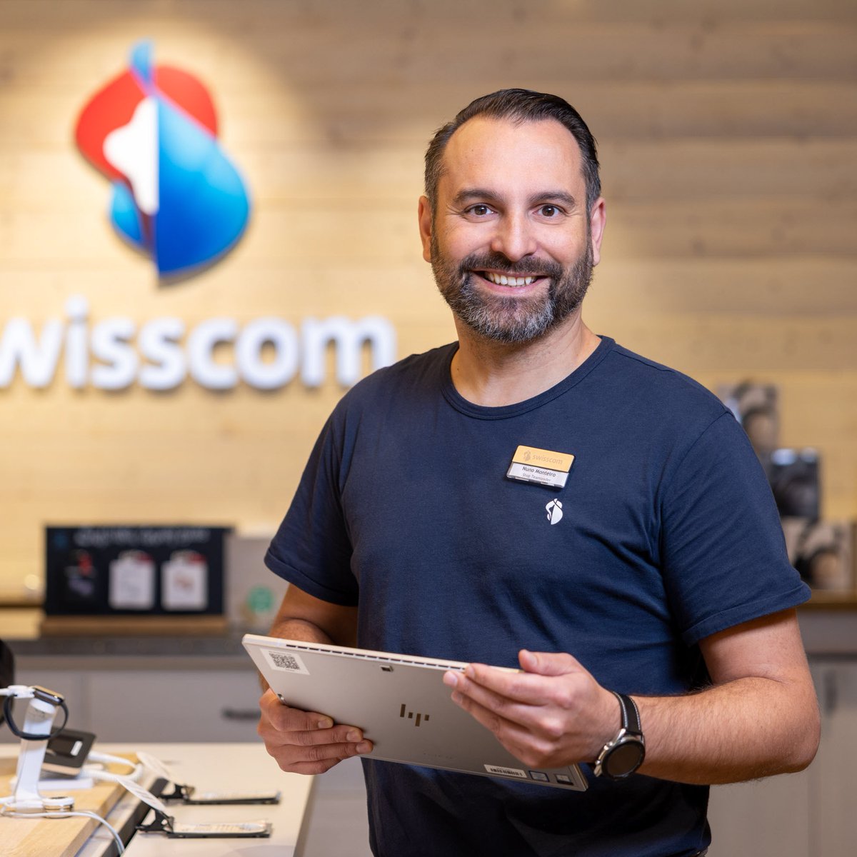 meierkamer_ch's tweet photo. Ob #Portraitfotografie für Corporate, Personal Branding oder Lifestyles wir stellen die Menschen in den Vordergrund – sympathisch, lebendig, kompetent und vielfältig. Fotografie für Mythencenter Schwyz
#mitarbeiterfotografie #businessshooting⁠ #lifestylephotographer https://t.co/mUc60jeCzh