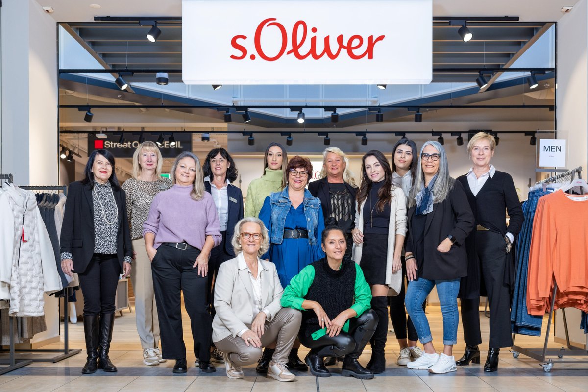 meierkamer_ch's tweet photo. Ob #Portraitfotografie für Corporate, Personal Branding oder Lifestyles wir stellen die Menschen in den Vordergrund – sympathisch, lebendig, kompetent und vielfältig. Fotografie für Mythencenter Schwyz
#mitarbeiterfotografie #businessshooting⁠ #lifestylephotographer https://t.co/mUc60jeCzh
