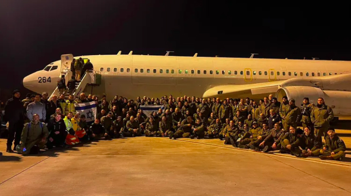وصلت إلى تركيا الليلة الماضية بعثة أغصان الزيتون التابعة لجيش الدفاع ووزارة الخارجية الإسرائيلية...