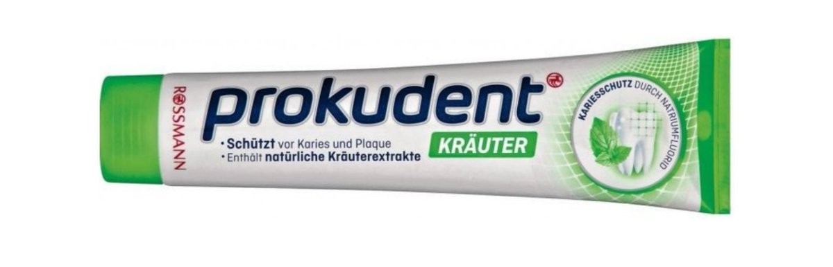 clupmi's tweet photo. Zubní pasta pro skupinu Pussy Riot https://t.co/KHwQVhFKYr