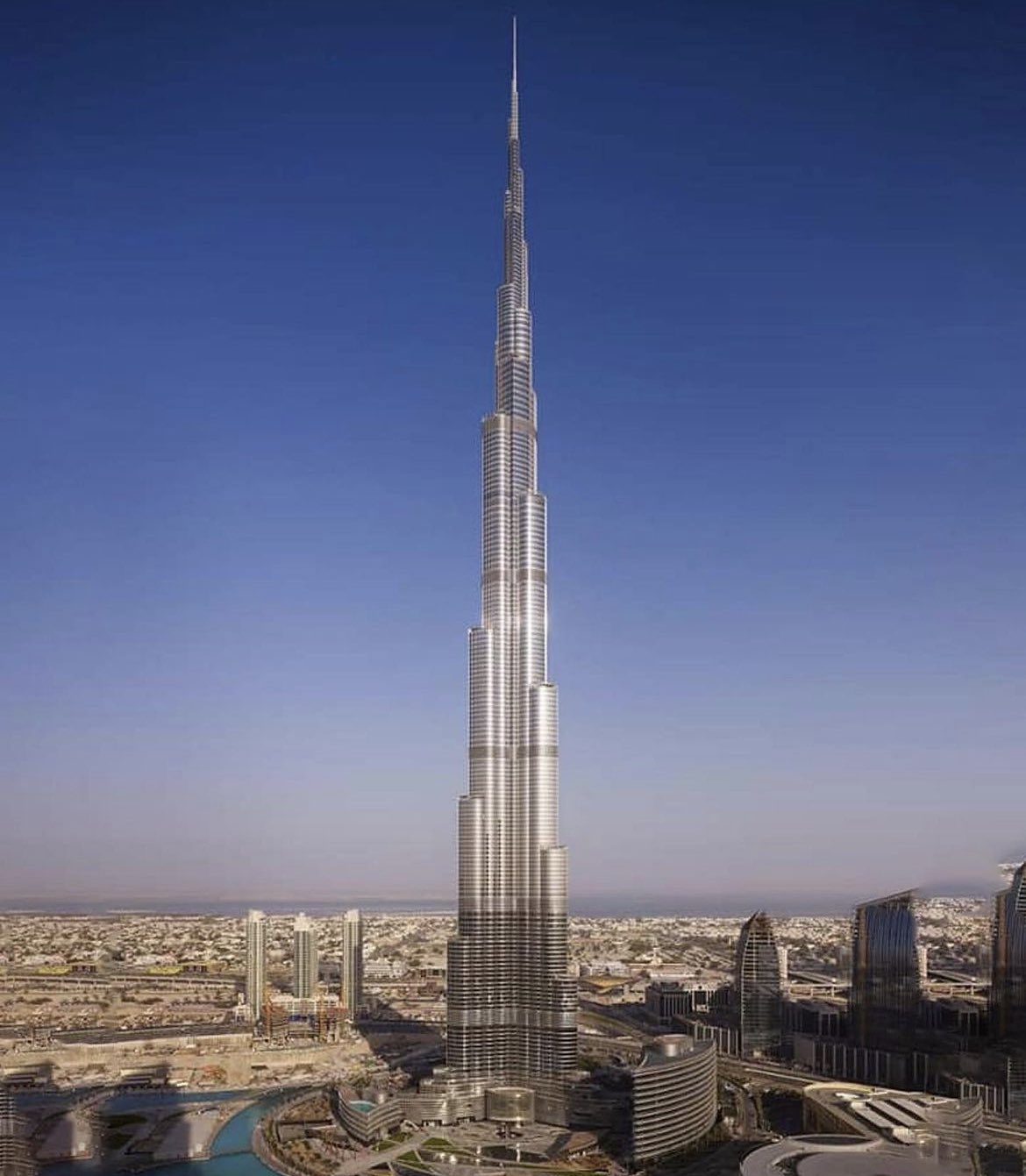 Burj Khalifa Tom Cruise Sitting Top