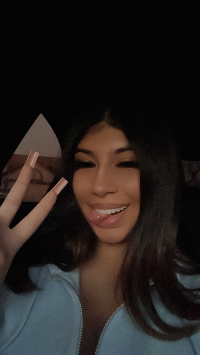 yunngoldie's tweet image. HBD2ME 💕 #chapter26 🥳