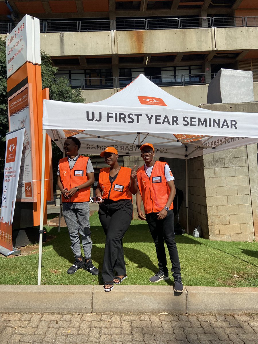 go2uj's tweet photo. Look out for our First Year Orientation marshals to assist you in getting around campus
#UJFYS23
#UJFirstYear23 https://t.co/lzlhASfchh