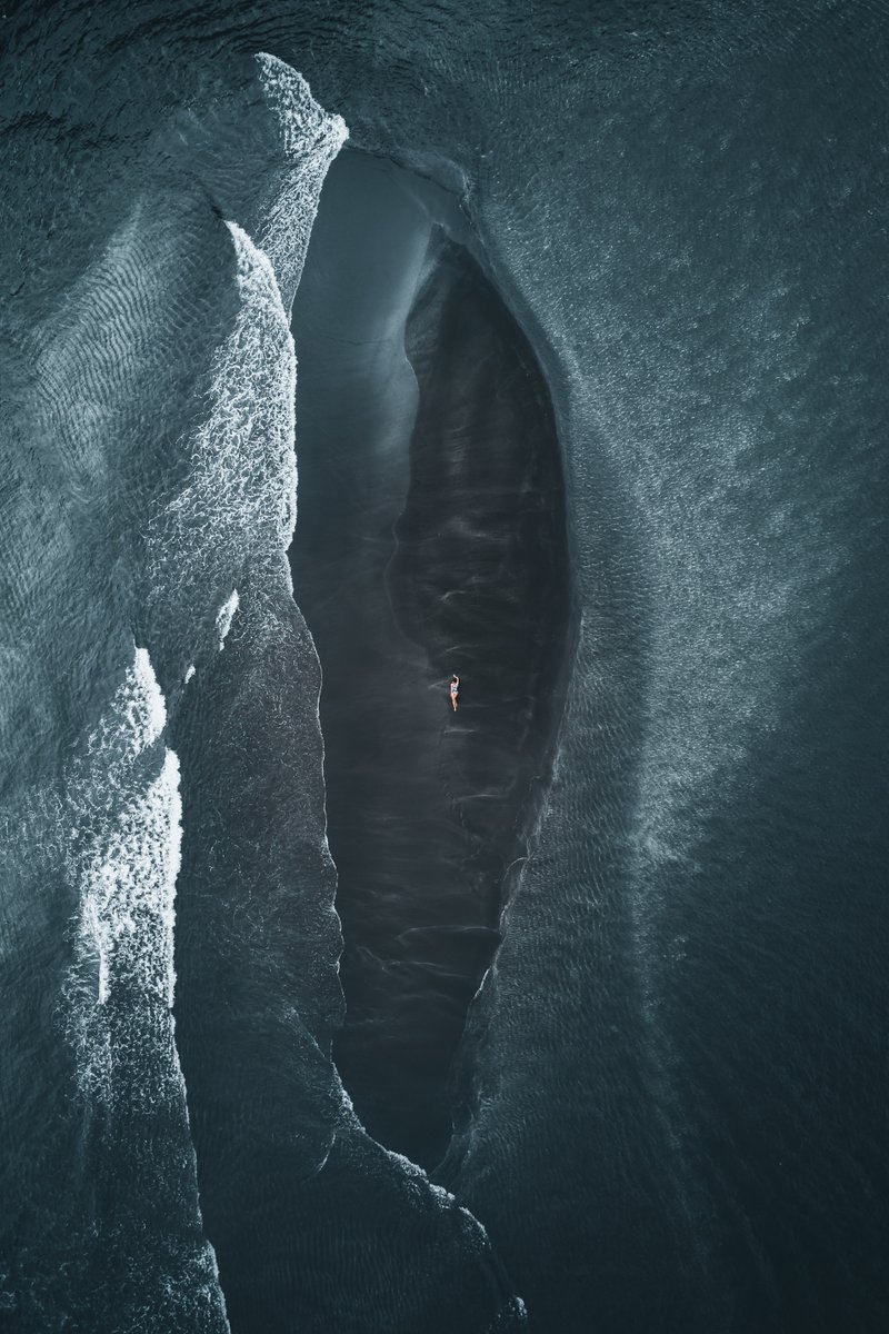 DJIGlobal's tweet photo. Beach vibes, but make it moody 🌊

📸: Julia Pylak, #SkyPixel https://t.co/1d2fzk8x00