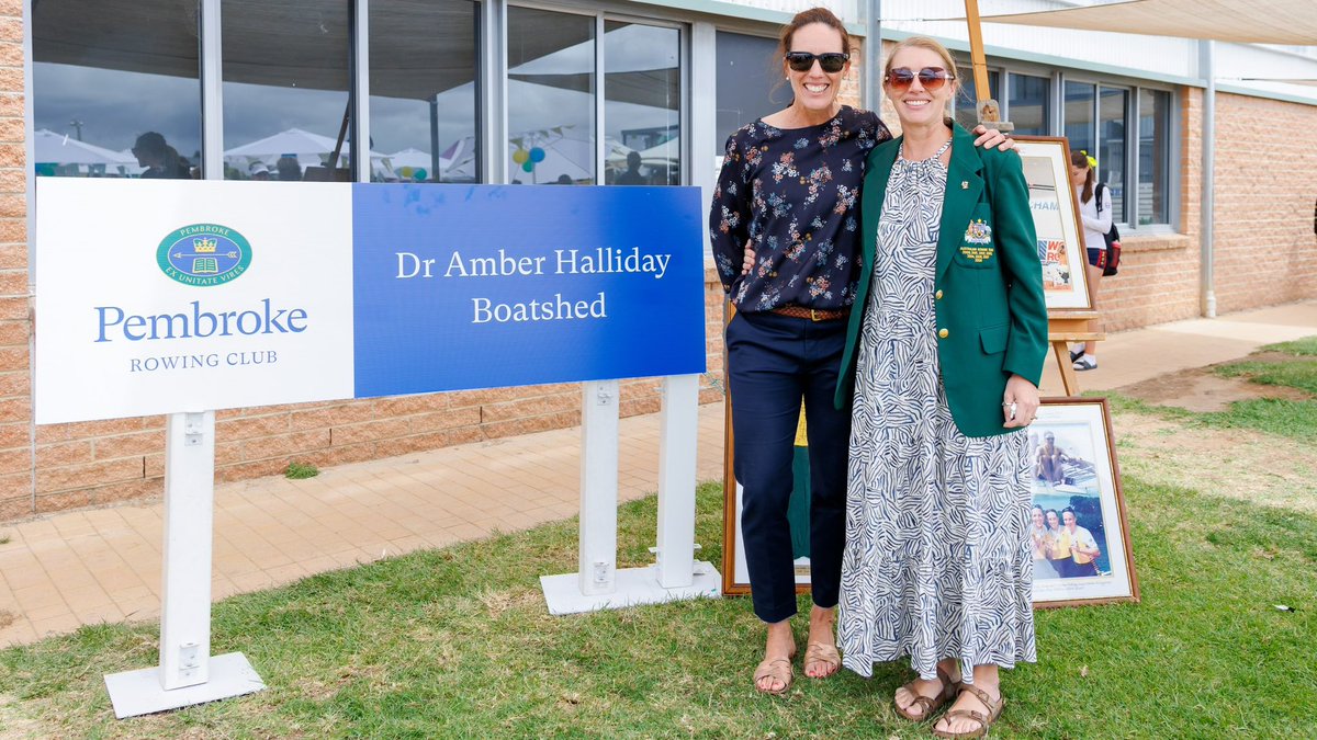 amberhalliday's tweet photo. So an amazing thing happened on the weekend! What an honour. My deepest thanks to the Pembroke rowing community π I am just so grateful to have been a rower there.
#rowing #schoolrowing @SARowing https://t.co/jAGsQdtwvu