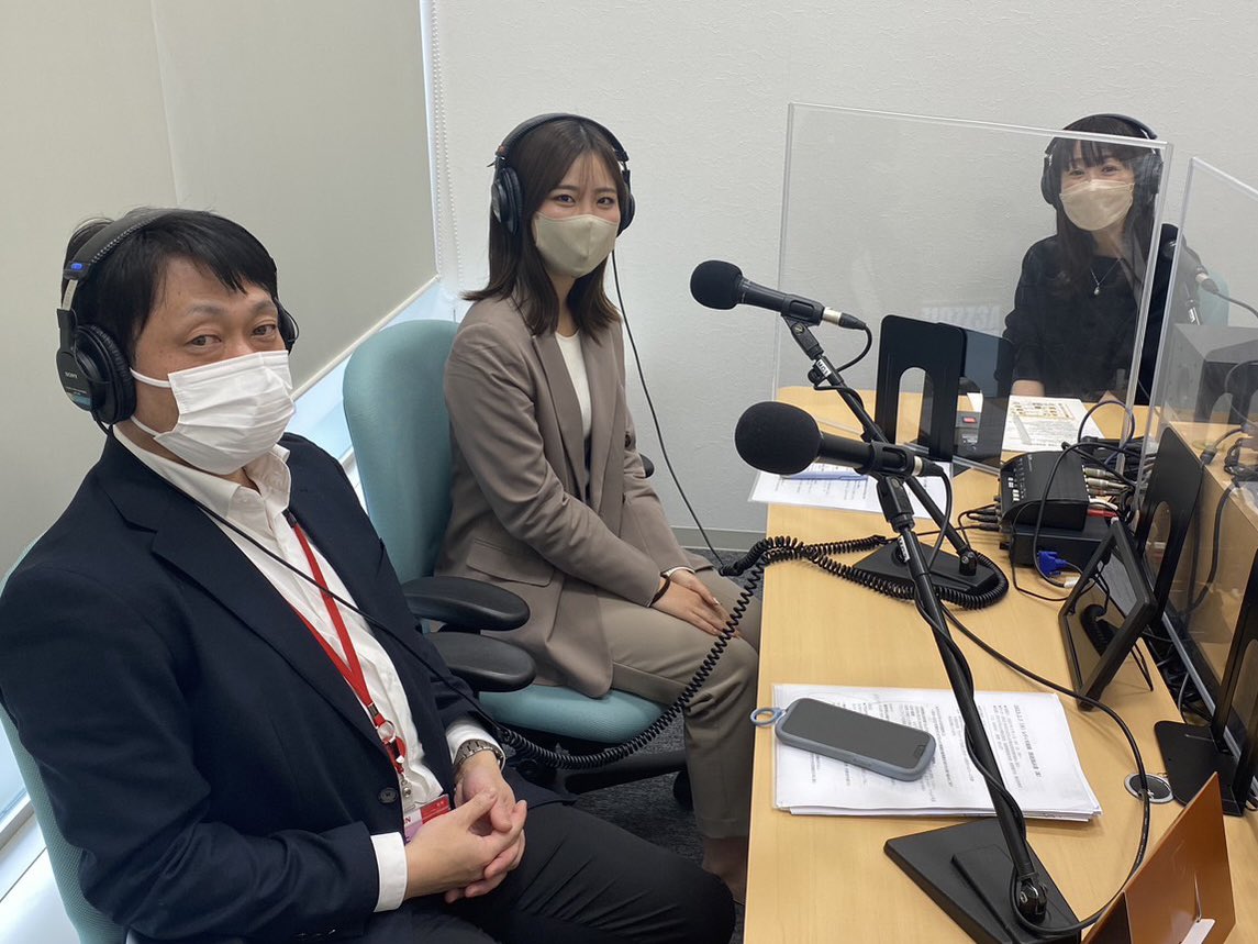 loco831_fm831's tweet photo. 午後の紅茶presents「湘南探検隊」では2023年キリンビバレッジでの取り組みについて、三上さんと南家さんにご紹介頂きました🎤

南家さんはフィールドホッケー東京ヴェルディでも活躍中です✨

#南家未来 選手をみんなで応援しましょう📣
https://t.co/LLlfqLMPTE https://t.co/YFFpX8Ihwq