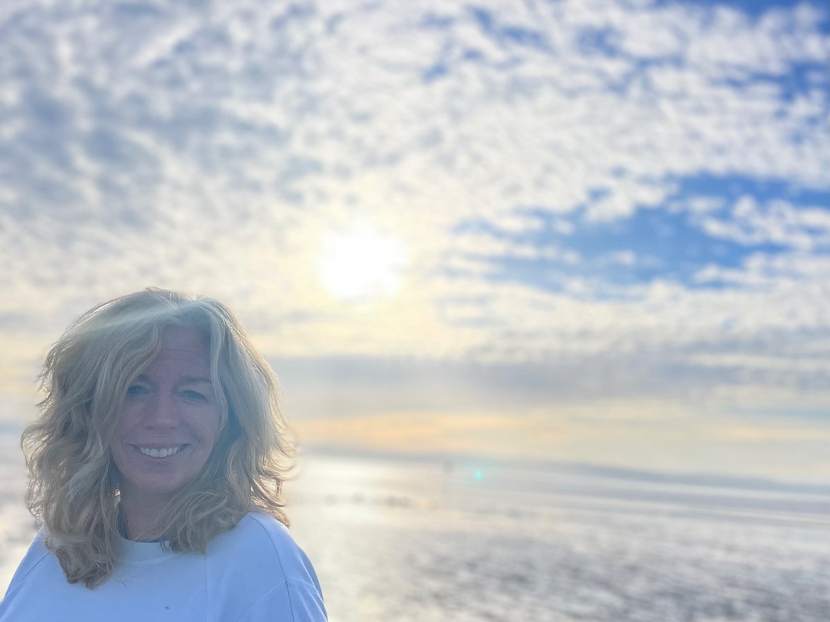 SaraBarrie's tweet photo. Phenomenal leadership walk &amp; talk catching the February sunshine whilst the client thought through a tricky situation &amp; reframed the way ahead  #Coaching whilst walking offers opportunities for such a different perspective.  I'm with you @GaryBuxtonMBE 

#walkandtalk #timetothink https://t.co/zT3ZuYuavc