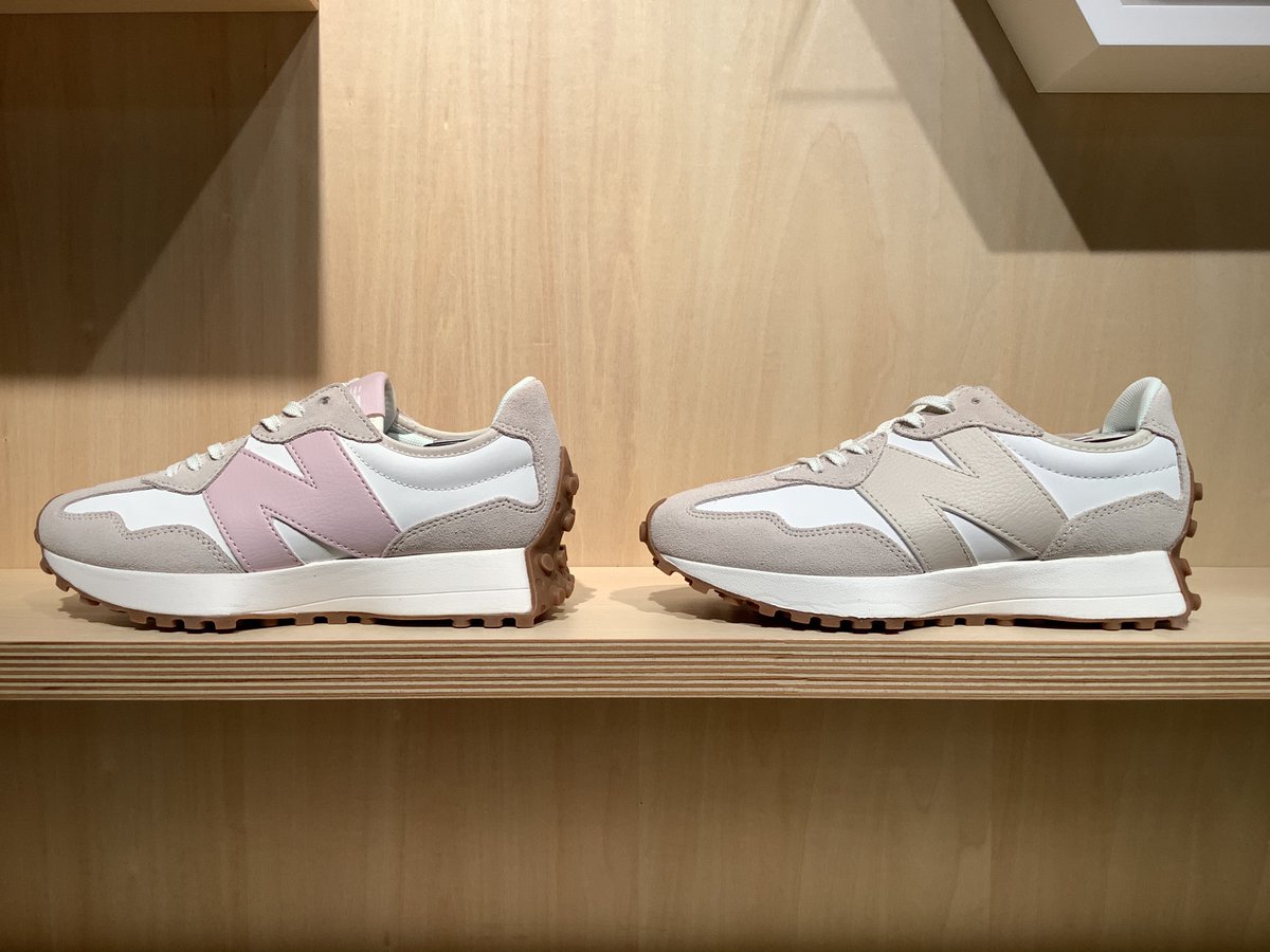 newbalanceOSAKA's tweet photo. < #NB新商品 >
「#WS327」
COLOR:AL,AN
WIDTH/SIZE:B/22.0-25.5cm
PRICE: 13,090(税込)
販売開始しました。
是非この機会に店頭でご覧ください。
#newbalance
#ニューバランス https://t.co/GuEjL0vCi6