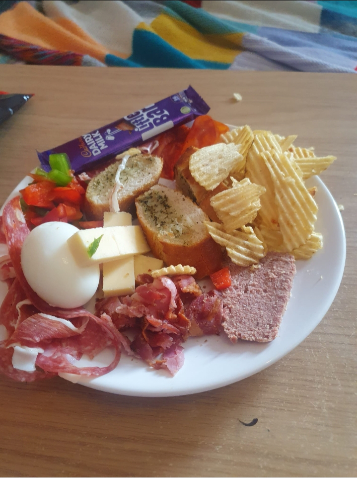 Our Ambassadors do great work raising awareness and funds for our services, quietly and without pomp or ceremony. Our #Gosport #veterans were delighted to cook up a feast thanks in part to these donations, esp important when the cost of living is so high #letsendhomelessness