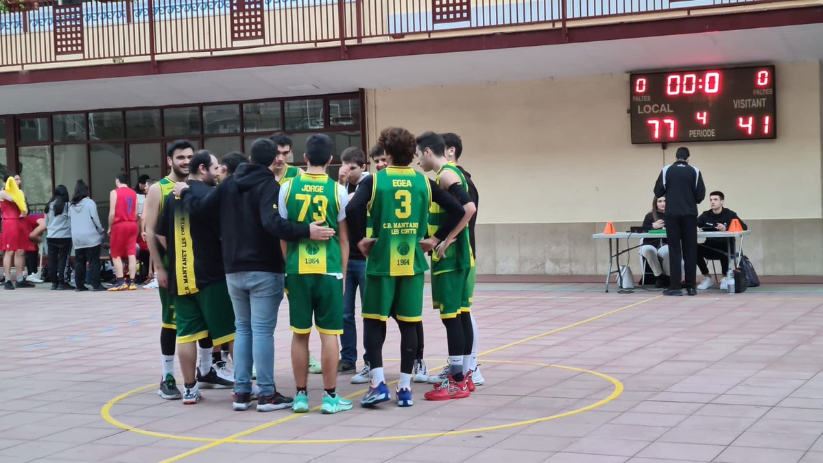 C.B Manyanet Les Corts tweet media