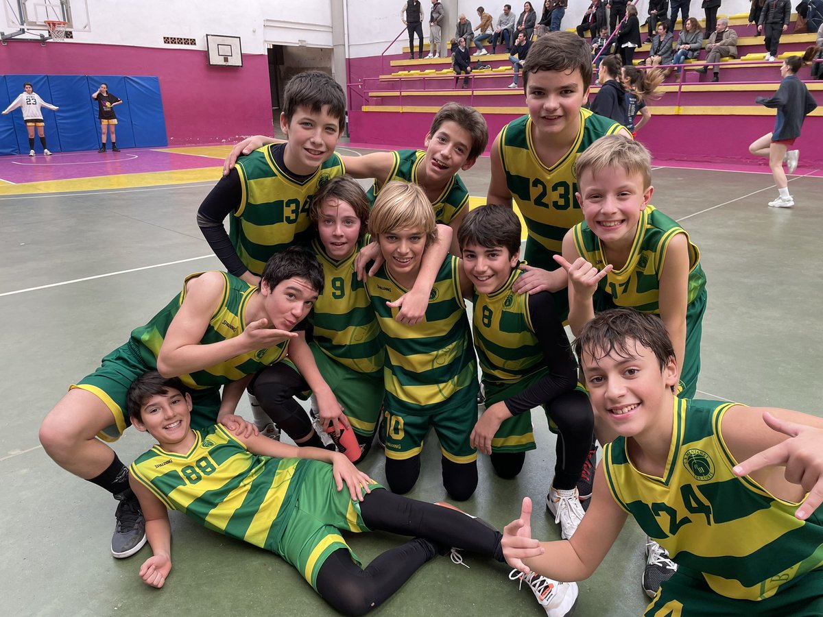 C.B Manyanet Les Corts tweet media