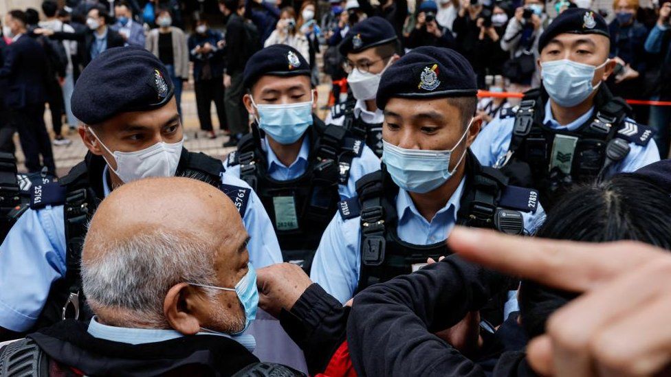 Hong Kong's largest national security trial begins

Supporters hold signs featuring images of some of the 47 Hong Kong pro-democracy activists charged with conspiracy to commit subversion under the national security law.

kigalidailynews.com/hong-kongs-lar…