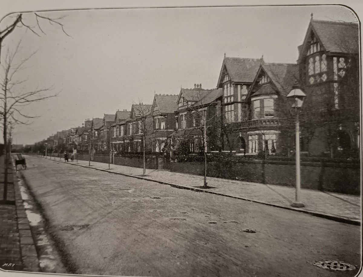A #Southport Street scene c1906...but where is it? 🧐🤔😉