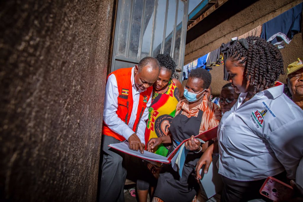 TrassyleenO's tweet photo. Strengthening the resilience of the health system and community to with stand public health challenges , policy initiatives and implementation strategies is one of the policy objectives @MinofHealthUG intends to achieve. #CommunityHealthWeek2023
#NationalCommunityHealthStrategy https://t.co/10eHDn74Mc