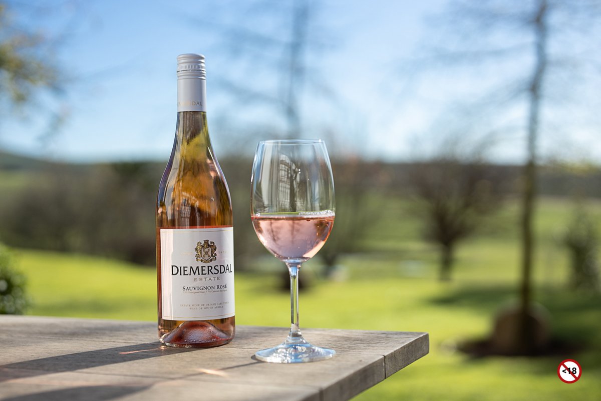 Cheers to the romantics! Whether you’re celebrating with someone special or seeking out some me-time, our Sauvignon Rosé pairs perfectly with #ValentinesDay. 
It’s delicate, fruity, and lively, and goes well with some sweet treats on the side.