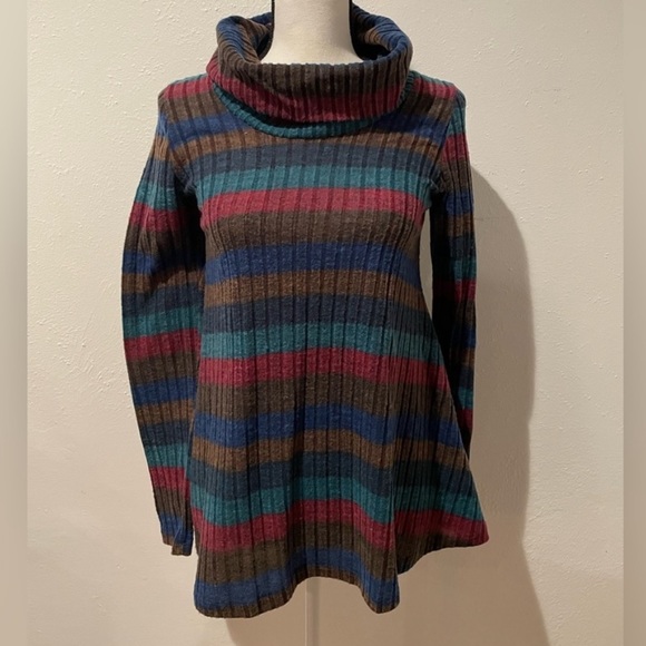 v74shop's tweet photo. So good I had to share! Check out all the items I'm loving on @Poshmarkapp #poshmark #fashion #style #shopmycloset #modcloth #nike #madewell: https://t.co/jjM0KpeaD7 https://t.co/8upZSS08qj
