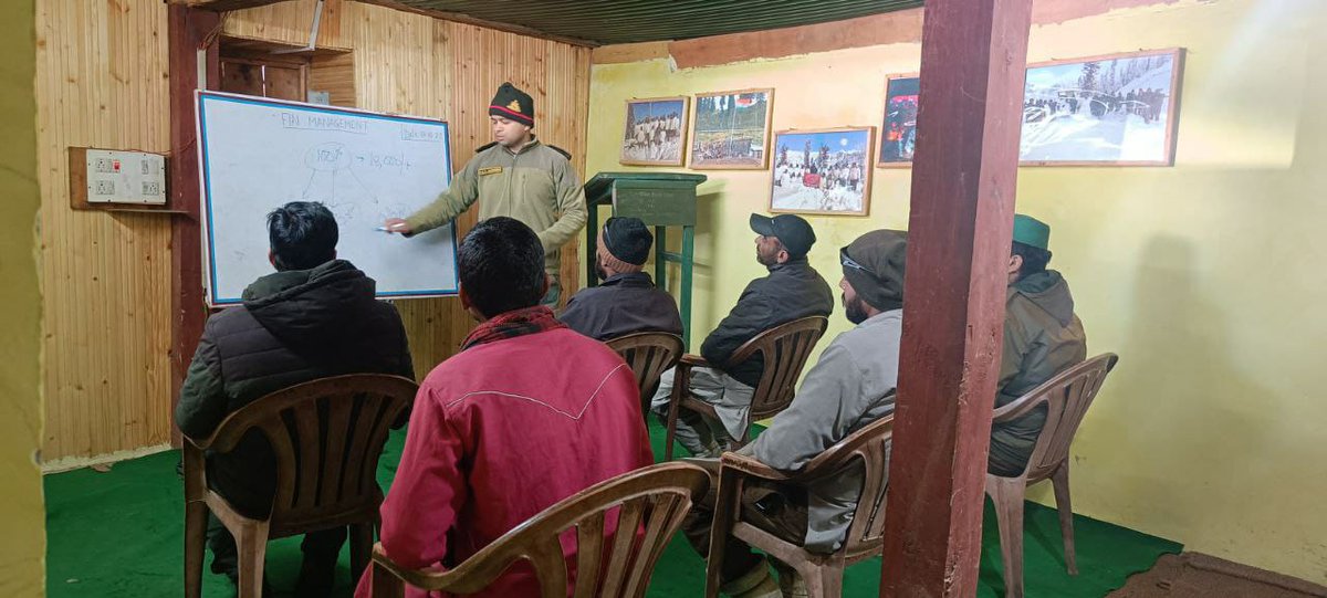 awazebaramulla's tweet photo. #Daggergunners organised an  interactive session for the locals of Nambla village on financial management. The aim was to make locals aware of plans &amp; schemes for the Money management. Locals participated with full enthusiasm

#IndianArmy
#Kashmir
#Baramulla https://t.co/hlZ4eqCFMg