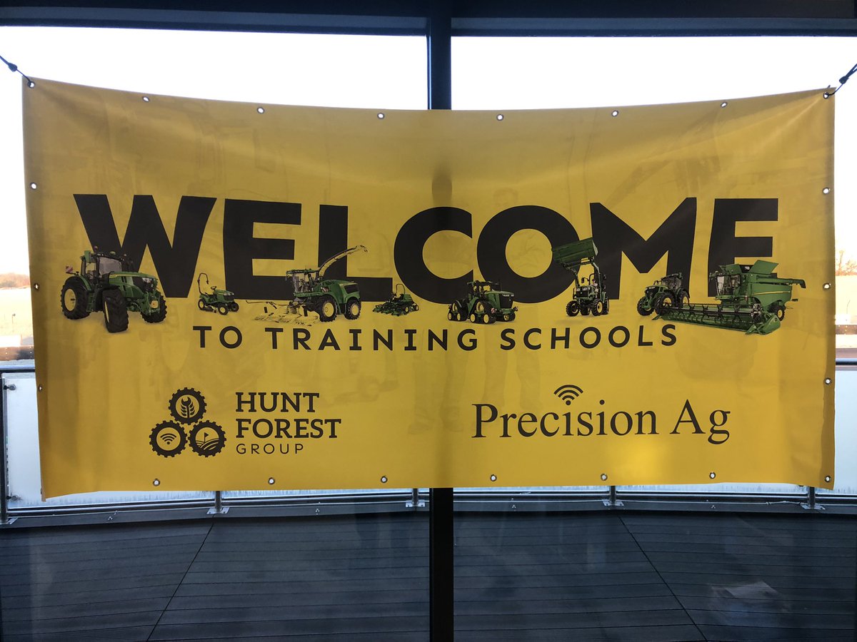 lawrence4646's tweet photo. #johndeere #huntforest #precisionag #training https://t.co/hRlZ5dbyMb