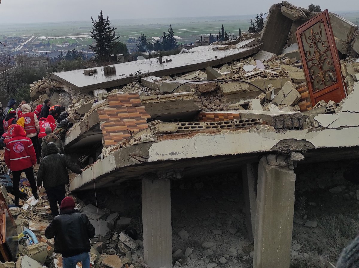 Following the devastating earthquake in Türkiye &amp; Syria, over 2300 have been killed, hundreds of buildings collapsed &amp; thousands have been injured. These figures are expected to rise significantly.
Please donate to help those affected by this tragedy.
donate.redcross.ie/earthquakeseme…