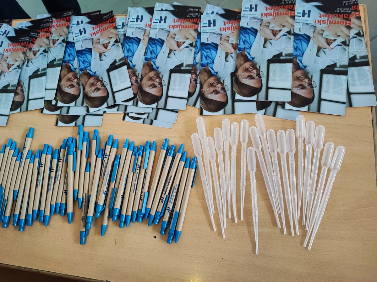 HemijskiFak_UB's tweet photo. Hemijski fakultet je posetio Sajam visokog obrazovanja u mladenovačkoj Gimnaziji koji je trajao od 30. januara do 3. februara 2023 godine. Učenicima smo predstavili studijske programe na Hemijskom fakultetu u Beogradu kao i mogućnosti nakon završenog fakulteta.
#studije #upis https://t.co/UFPUsccANS