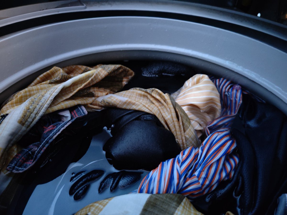 darpan9935's tweet photo. @WhirlpoolCorp is doing a new scam with defective chips installed on 360 bloomwash machine series.
Even reaching customer support is not helping.
Don't purchase any Whirlpool washing machines.
#whirlpoolscam #semiconductor #defectivechips @whirlpool_india @WhirlpoolCare https://t.co/erZIVqpipx