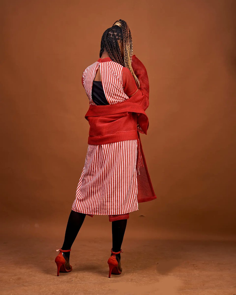 The first of four
Meet Mariana. 
.
A play on texture and structure, she is made with skuba net and chiffon fabric.

Mariana is a two piece: a turtle neck dress with an open back and a jacket comfortably chic and versatile

#rtwabuja #symphony #fashionandstyle #fashiondesigner