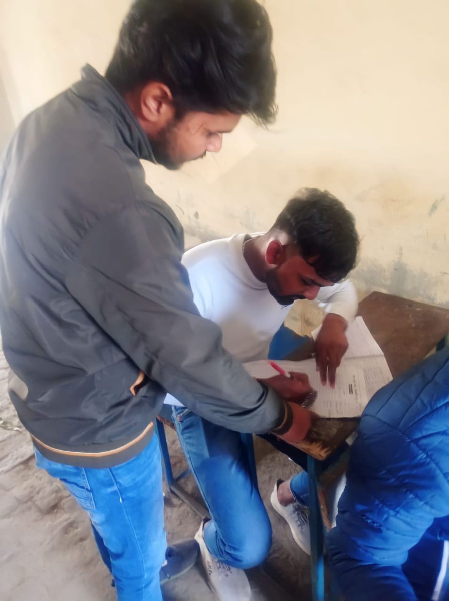 BijnorNyk's tweet photo. IVEP was conducted at Buddhanpur block by NYV Paritosh Chauhan under which youth were registered with NYKS.
#IVEP
@nyksindia @YASMinistry @ianuragthakur @arunednyks @dmbijnor https://t.co/4jOt6akWmY