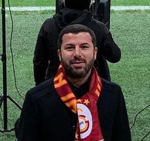 BeyzaOzgecen's tweet photo. Ürgenpaşa mah Ekinci yolu buket apt/Antakya 
Nimet rifaioğlu-enkazda
Kerim rifaioğlu-Kayıp
2 küçük kızları;
Yağmur rifaioğlu-enkazda 
Elagüz rifaioğlu-durumu iyi
#hatay #antakya #sondakika #deprem #afad @AFADBaskanlik @DepremDairesi #iyiyim #seferberlik @haluklevent #YARDIM https://t.co/gm4hh0DTOE