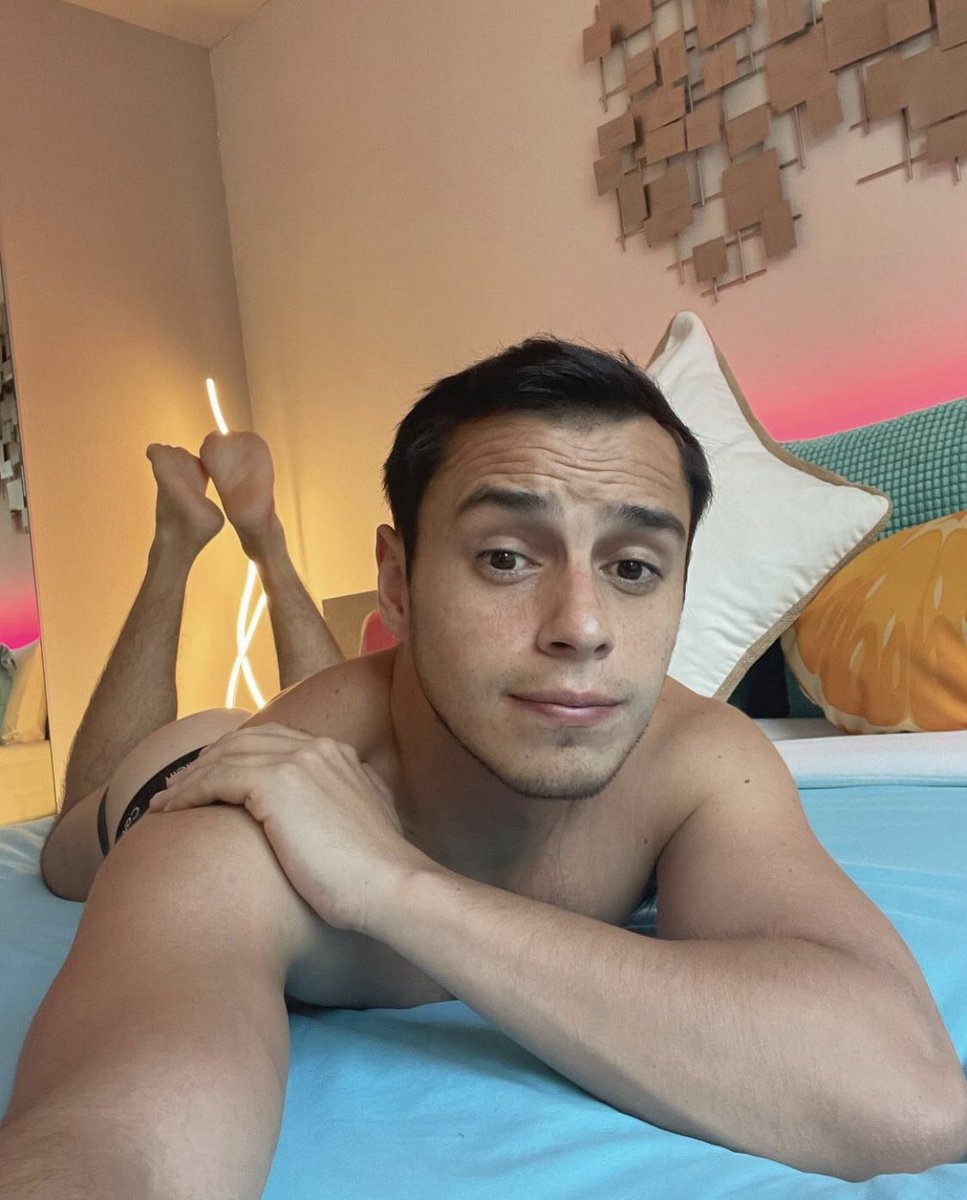 Nick_os tweet media