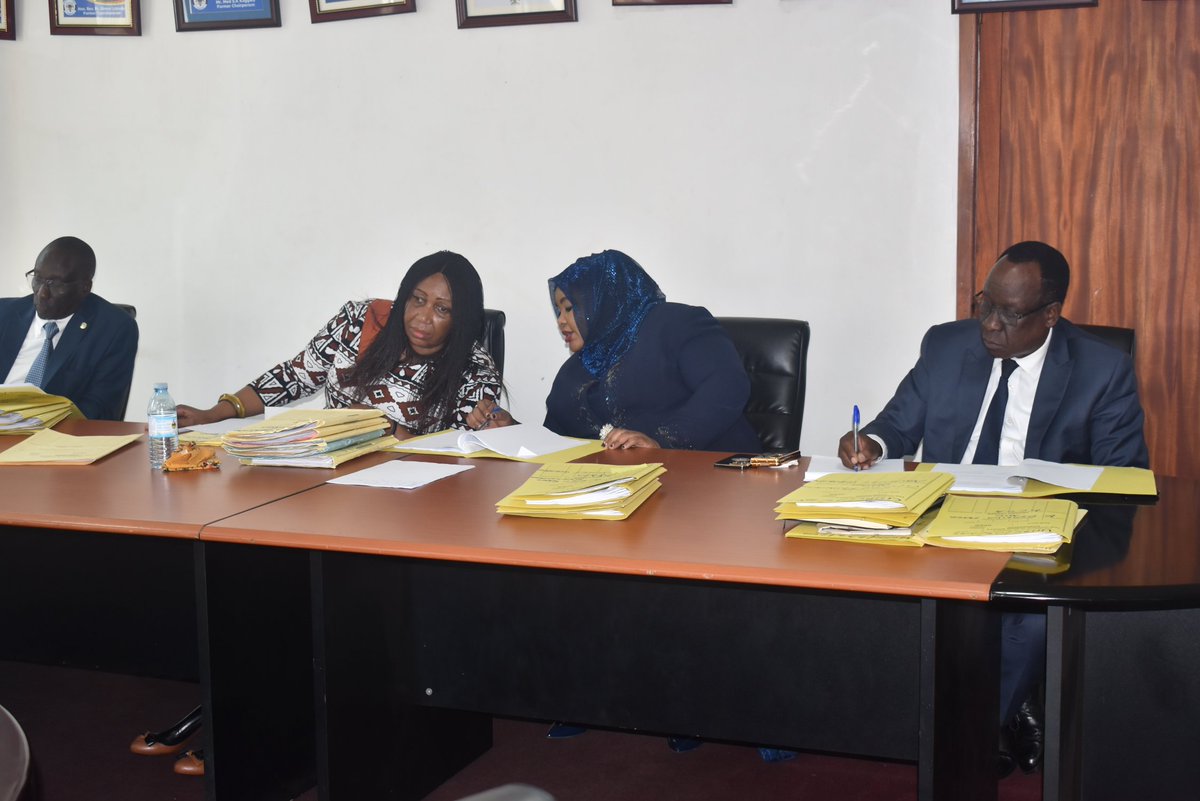 UHRC_UGANDA's tweet photo. DAY TWO: Human Rights Tribunal hearing ongoing.
@ChairpersonUhrc is chairing the panel composed of Commissioners; @shifrahl, @lo_apitta and Commissioners Col. Steven Basaliza.
@ckaheru @BKamadi @RSsekindi @IdaNakiganda @mutumba_n @far_rouk #HumanRightsug, #UHRCTribunalHearings23 https://t.co/SlUocLB4qo