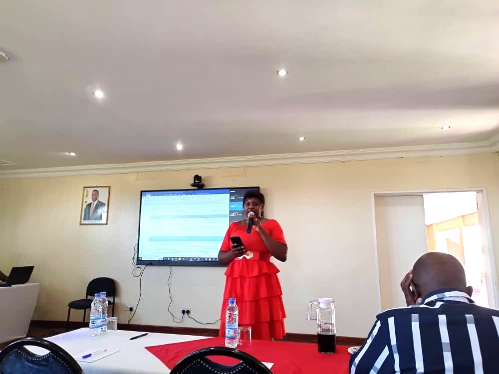 AsterXe_dex's tweet photo. #Happening #ZETDC Metering Project review workshop at National Training Centre. Retail Manager Nyarai Nyanguwo giving remarks on behalf of the Commercial Director Engineer Katsande. #YearOfImplementation https://t.co/U05YnV7vRk