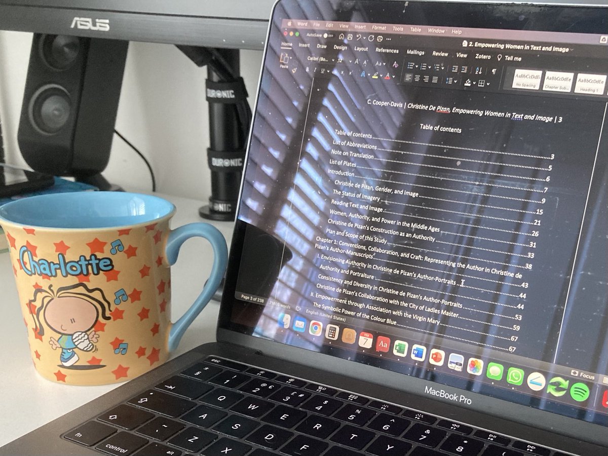 ciditcharlotte's tweet photo. Book update: taking more time away from the day job to get it ship-shape style-wise. First step: search for all words ending in -ise and change to -ize. (Apparently -ize is more stylish) #acwriting https://t.co/etoZY7Kz6p