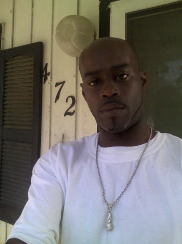 IncarcerNation's tweet photo. Alonzo Bagley was shot and killed 2/3/23 by Shreveport cop Tyler Alexander on a domestic disturbance call. Bailey was unarmed, ran from police, was shot dead while fleeing. Police are investigating themselves. https://t.co/54t1yOHrPG