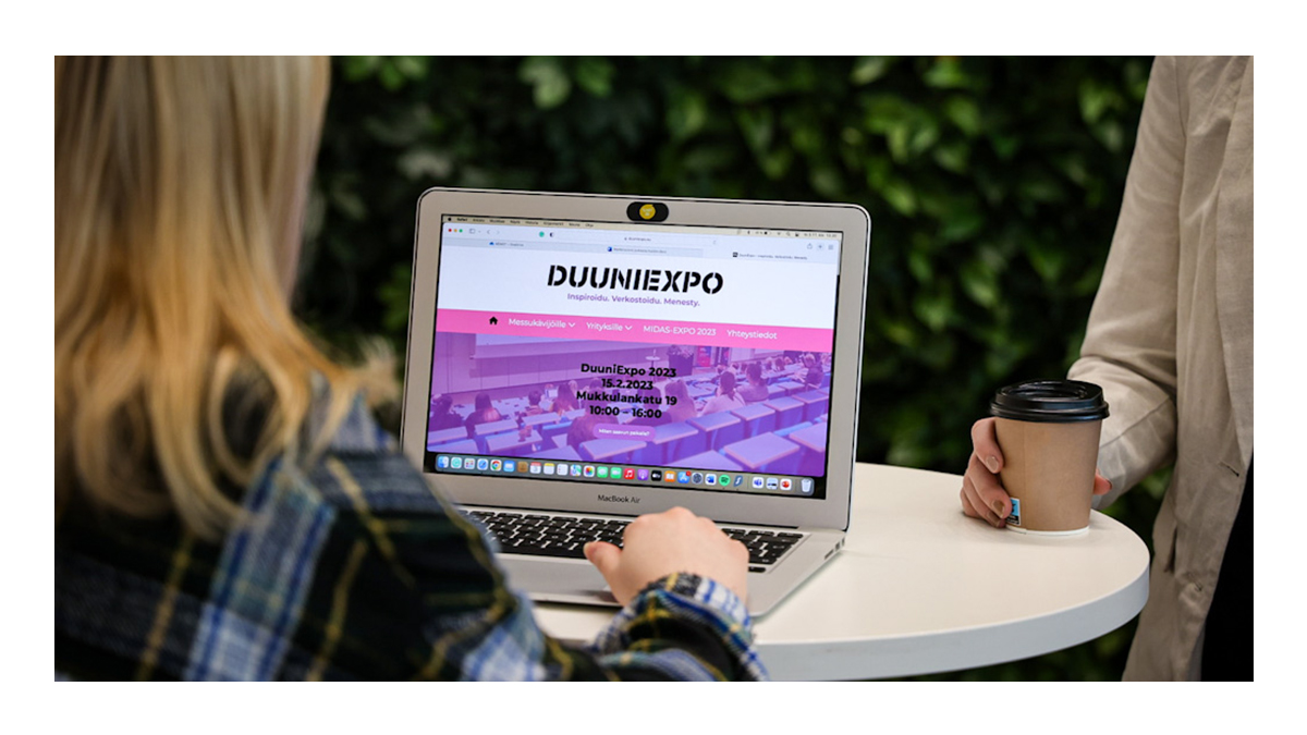 Lahden kampuksellamme järjestetään ensi viikolla kahdet isot messut. 💎

Rekrytointitapahtuma <a href="/DuuniExpo/">DuuniExpo</a> ja hankkeita esittelevä <a href="/MIDAS_expo/">MIDAS-expo</a> tarjoilevat monipuolisen kattauksen ohjelmaa ja kohtaamisia keskiviikkona 15.2.2023. 

→ Lue lisää: lab.fi/fi/uutiset/rek… 

#LABfinland