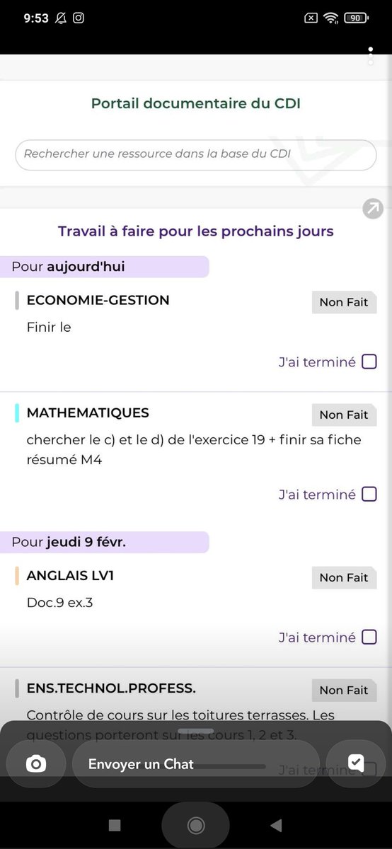 Antoineklf's tweet photo. Encore une prof qui c cogné la tête 
Finit ta phrase non ?? https://t.co/LzZhgBMUF9