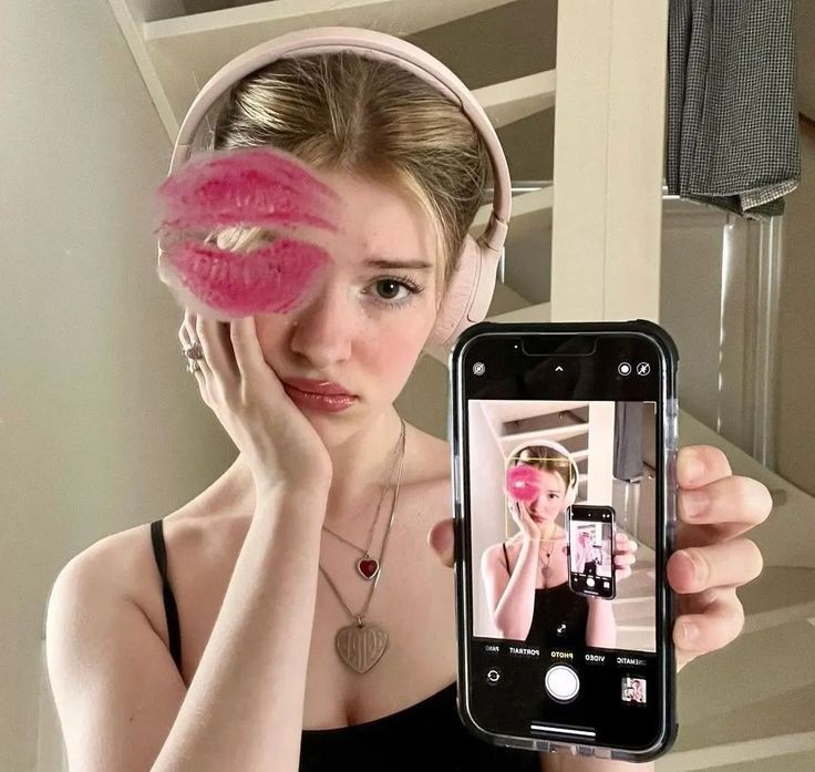 ways to pose for mirror selfies 🌺 | Gallery posted by Mikabells15 | Lemon8