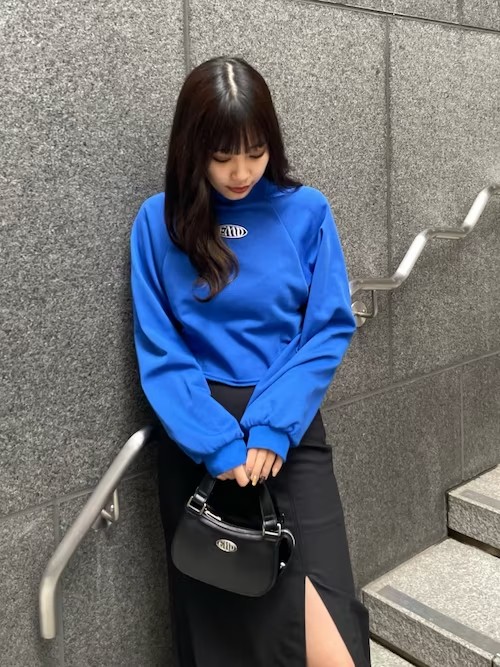 50%OFF B235 エモダEMODA×チャンピオンchampion パフバルキーフーディ