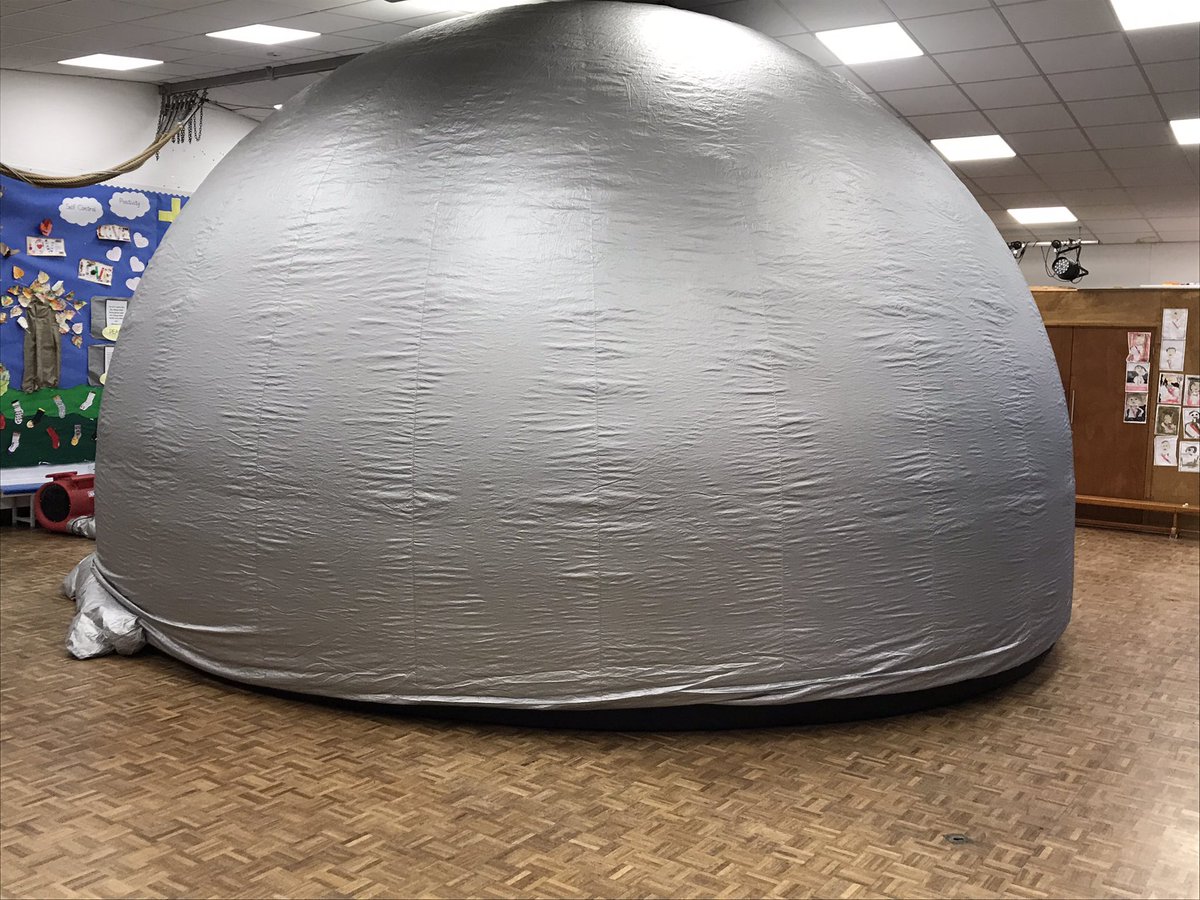 We have been visited by Wonderdome planetarium today!! What an amazing surprise for the children!