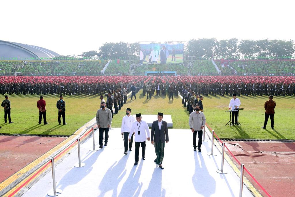 Satu abad sudah Nahdlatul Ulama berkiprah dan memberi warna yang luar biasa bagi ibu pertiwi Indonesia.

Memasuki abad kedua, saya yakin NU akan tumbuh makin kokoh dan menjadi teladan dalam keberislaman yang moderat, dan memberikan contoh hidup adab Islam yang baik di masyarakat.
