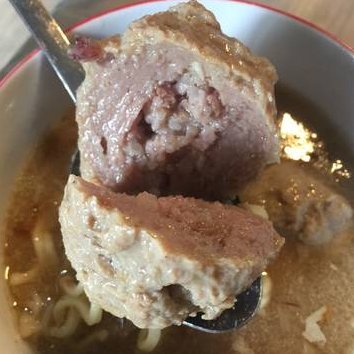 bliblidotcom's tweet photo. Singikirin 1 dari mangkok baksomu:

A. Bakso kecil polos
B. Bakso urat
C. Bakso telor

A/B/C? #PirtinyiinSidirhini 🤔 https://t.co/Ar5ibacz3x