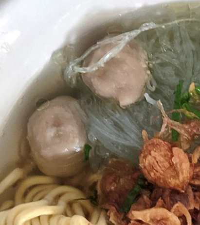 bliblidotcom's tweet photo. Singikirin 1 dari mangkok baksomu:

A. Bakso kecil polos
B. Bakso urat
C. Bakso telor

A/B/C? #PirtinyiinSidirhini 🤔 https://t.co/Ar5ibacz3x